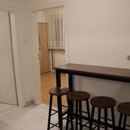 Zimmer Sucht Bewohner Duisburg Exteriér fotografie
